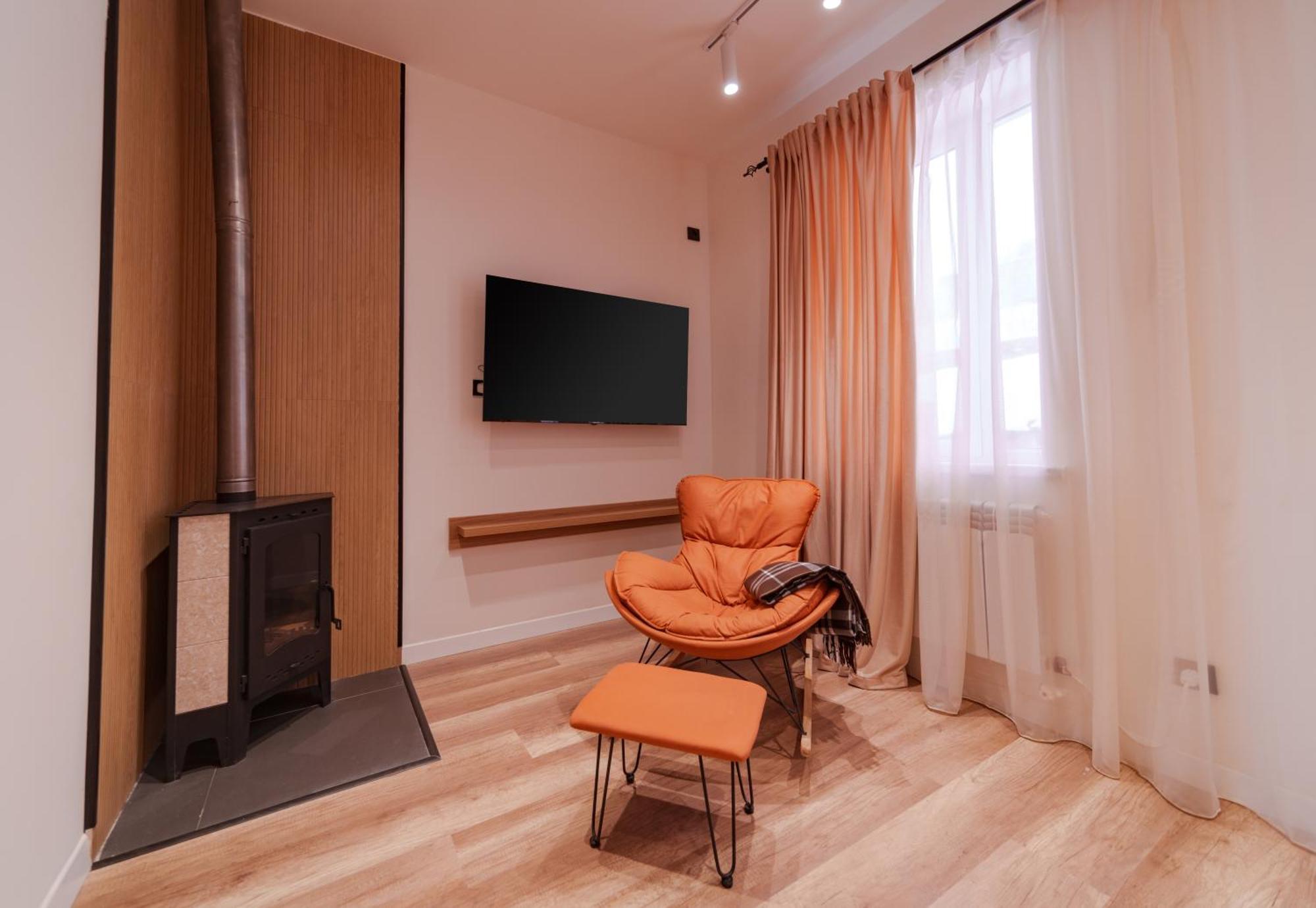 Motives Inn Дилижан Экстерьер фото